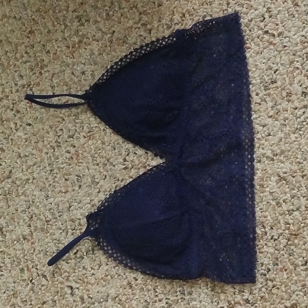 EUC VS Lace Bralette